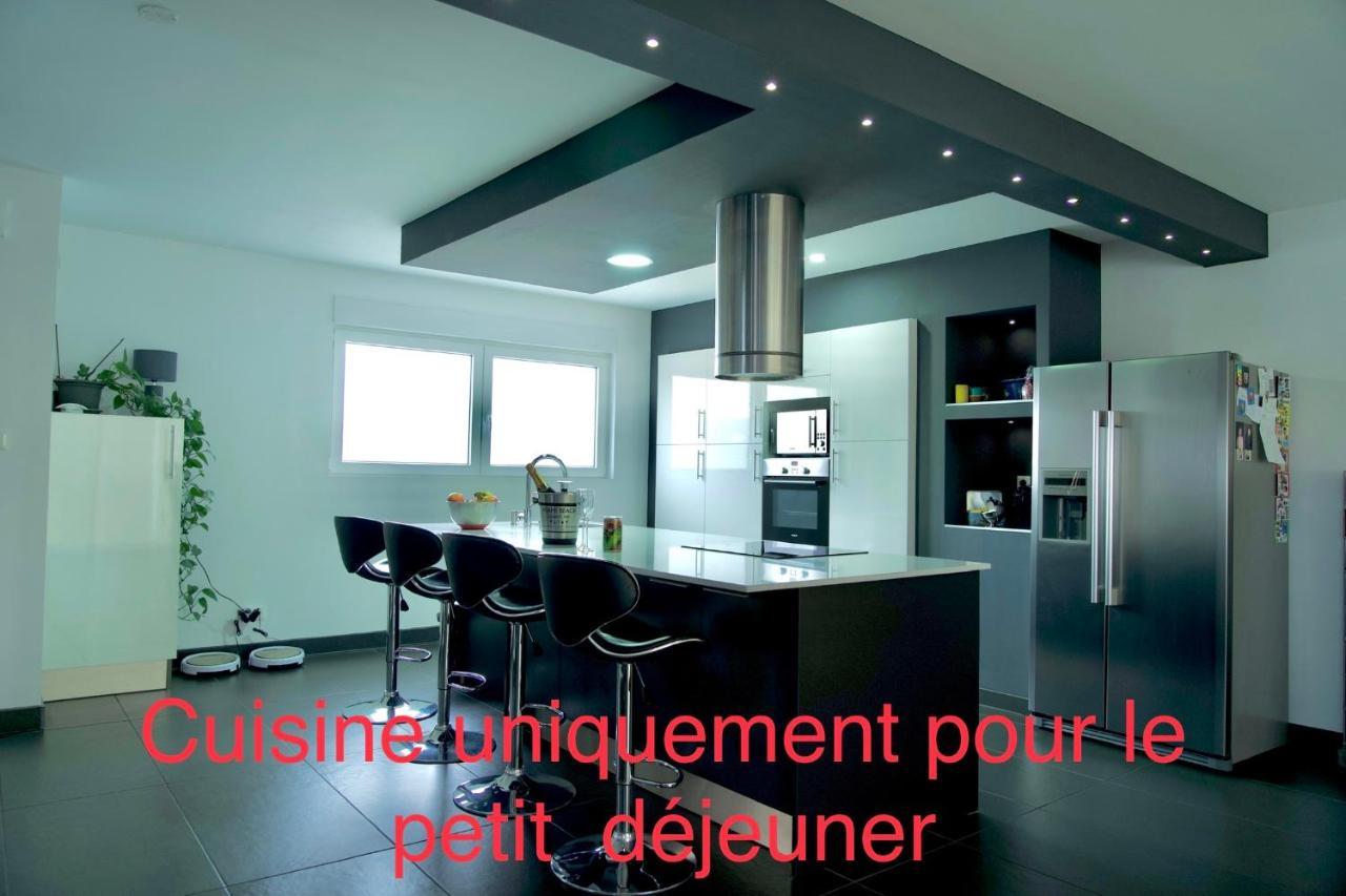 B&B Chez L'Habitant Chambre Privative Sur La Route Des Vins Tv Parking Box Velo Issenheim Dış mekan fotoğraf